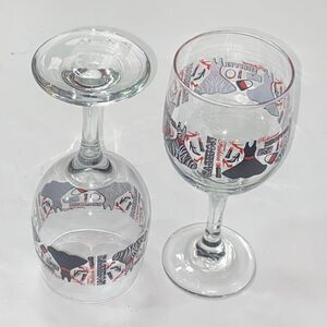 Style Vintage Set 2 Wine Glasses Princess Designed Dress Fashion